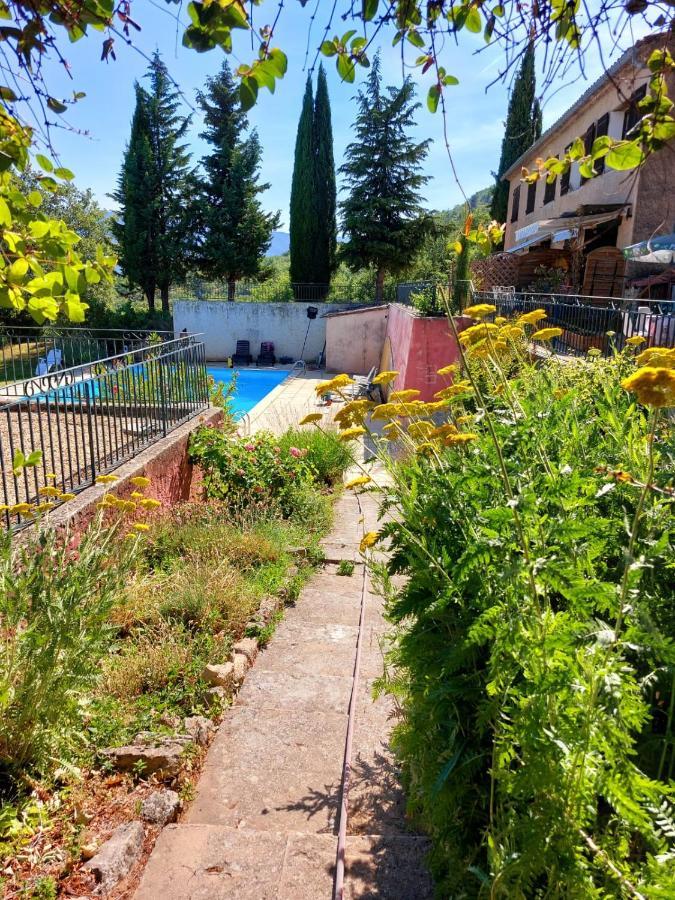 superbe logement au cœur Luberon proche du Colorado provencal dans une résidence au calme avec piscine, magnifique vu sur le Luberon depuis la terrasse Viens Exterior foto