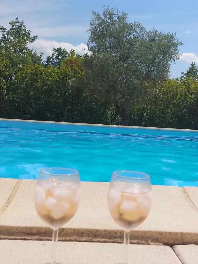 superbe logement au cœur Luberon proche du Colorado provencal dans une résidence au calme avec piscine, magnifique vu sur le Luberon depuis la terrasse Viens Exterior foto